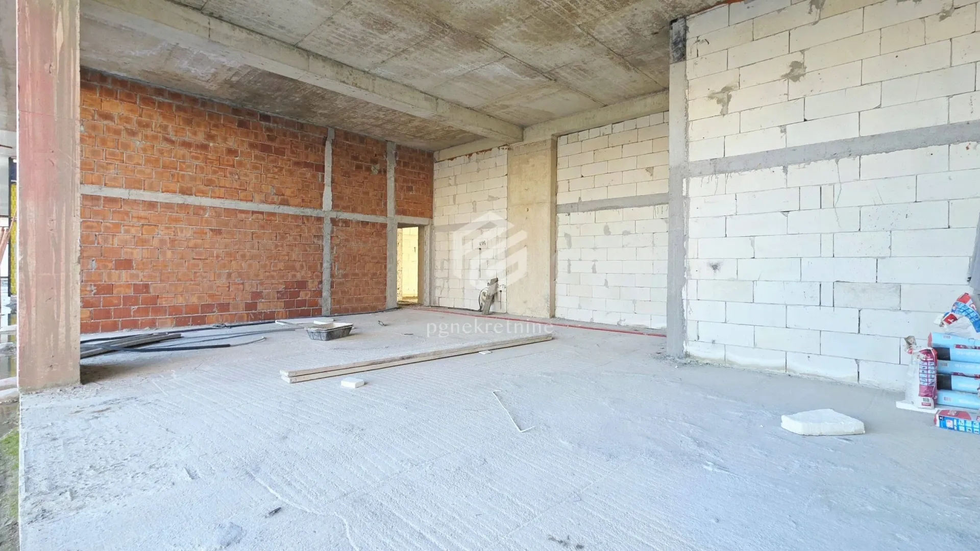 Prodaja, poslovni prostor, 81m², Pobrežje, Podgorica