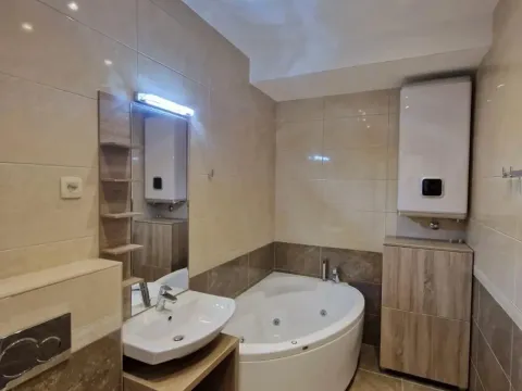 Prodaja, trosoban stan, 152m², Petrovac, Budva - image 9