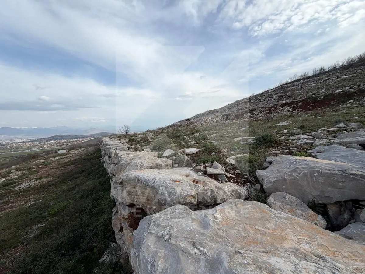 Prodaja, plac, 900m², Beri, Podgorica