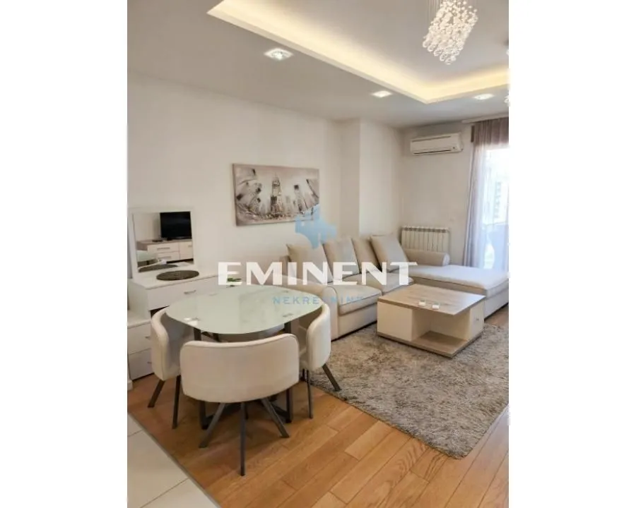 Izdavanje, dvosoban stan, 56m², Novi Beograd Blok 67, Novi Beograd Sve Podlokacije