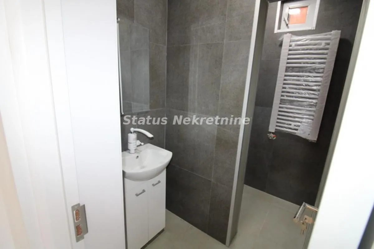 Sale, office space, 116m², Salajka, Novi Sad Sve Podlokacije