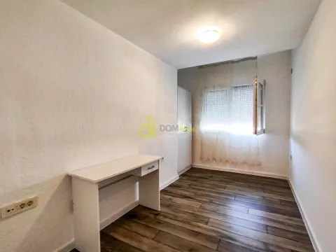 Izdavanje, trosoban stan, 70m², Centar, Podgorica - image 9