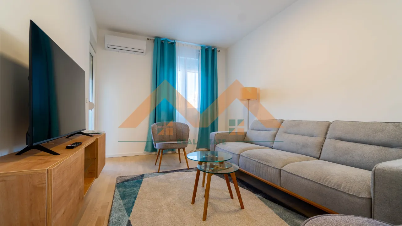 Izdavanje, jednosoban stan, 45m², Pobrežje, Podgorica