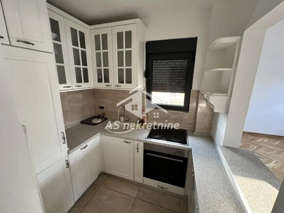 Rent, three bedroom apartment, 78m², Autokomanda, Voždovac Sve Podlokacije