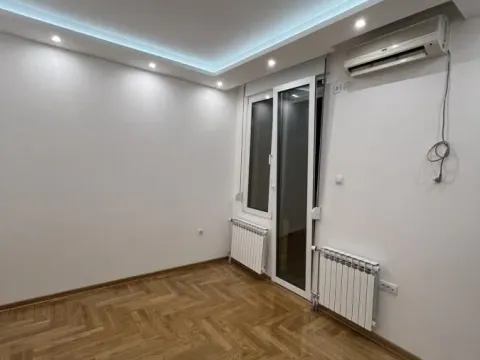 Izdavanje, trosoban stan, 68m², Centar, Niš - image 10