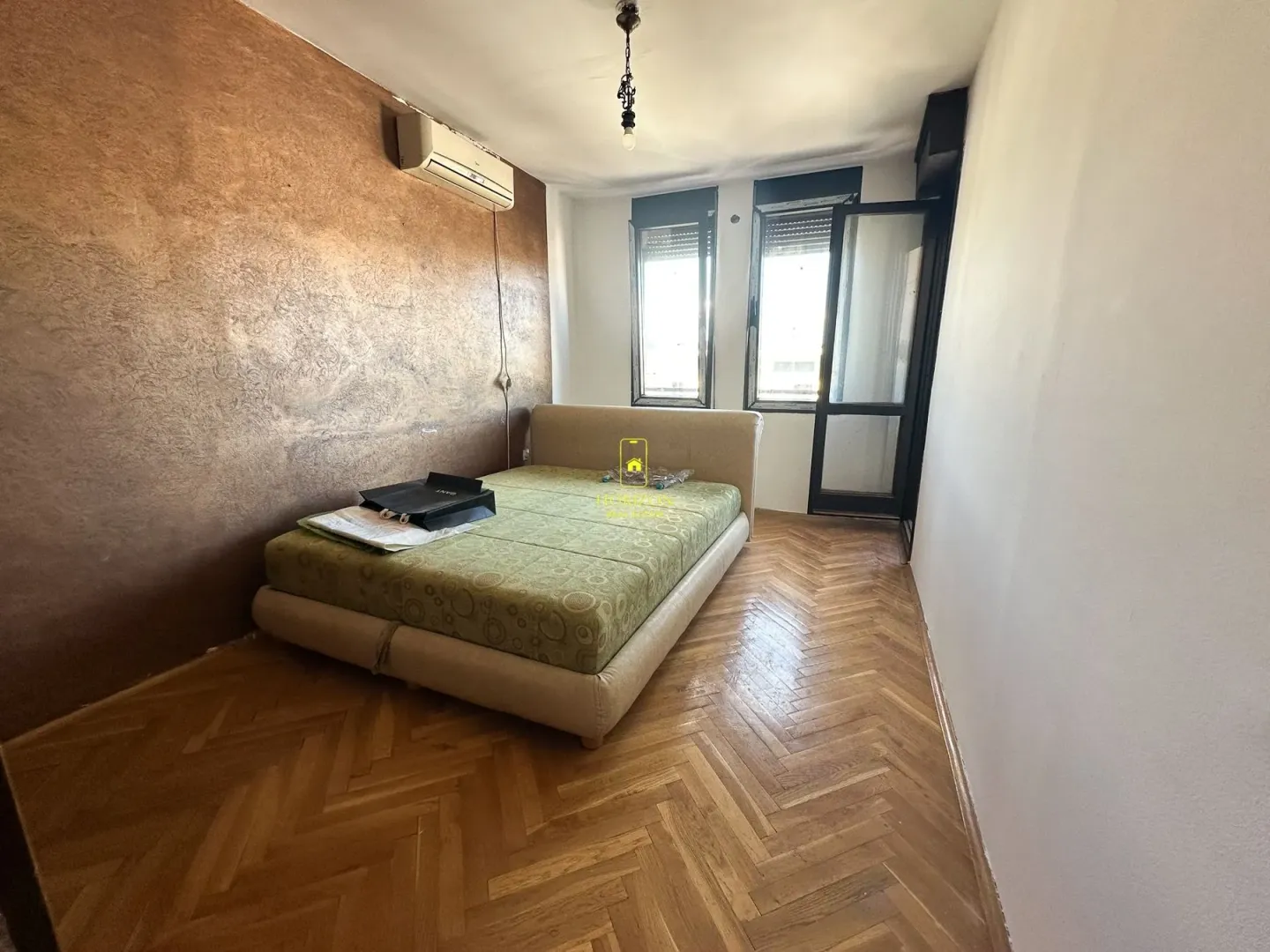 Prodaja, trosoban stan, 96m², Blok 6, Podgorica