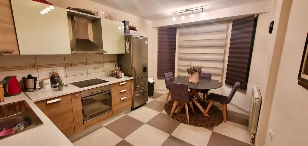 Rent, house, 200m², Centar, Podgorica