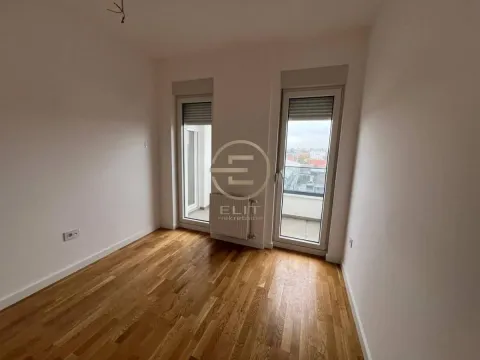 Izdavanje, poslovni prostor, 92m², Vidovdansko naselje, Novi Sad Sve Podlokacije - image 8