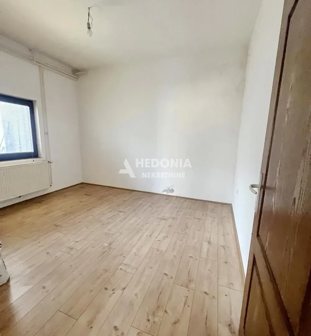 Prodaja, kuća, 278m², Jajinci, Voždovac Sve Podlokacije