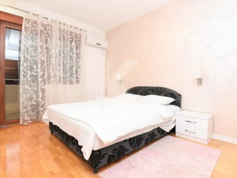 Izdavanje, dvosoban stan, 90m², Preko Morače, Podgorica - image 9