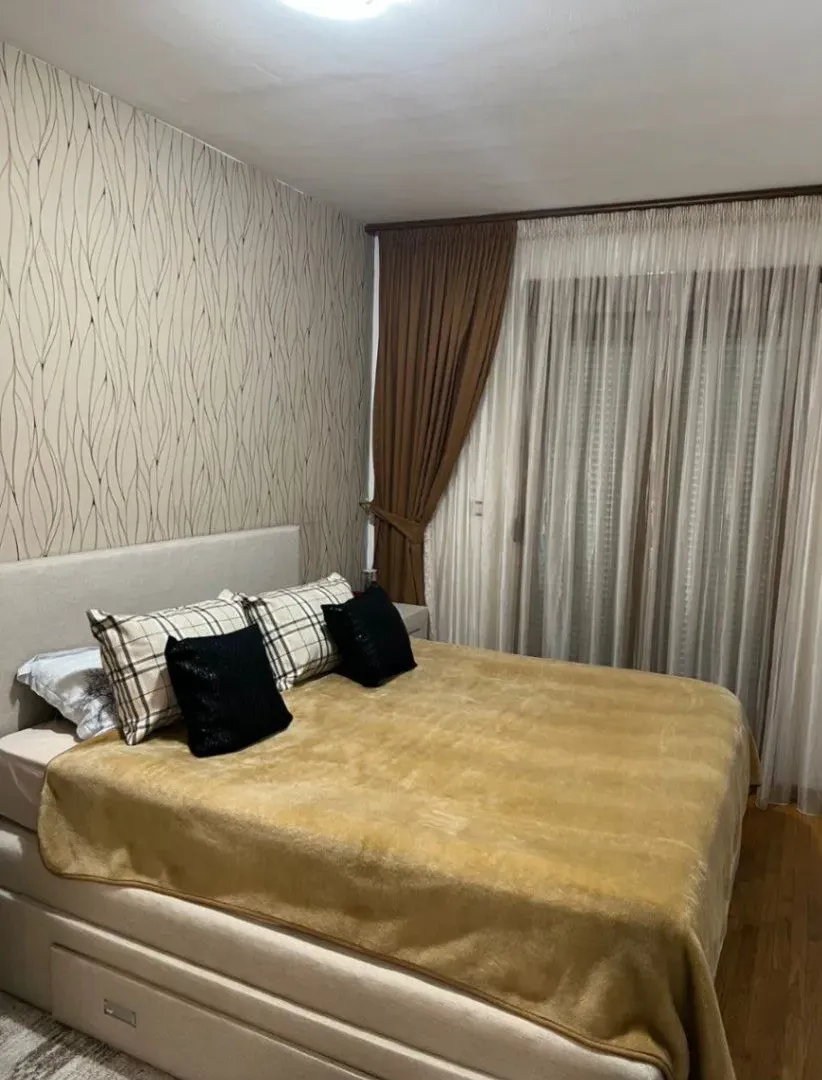 Izdavanje, jednosoban stan, 45m², Momišići, Podgorica