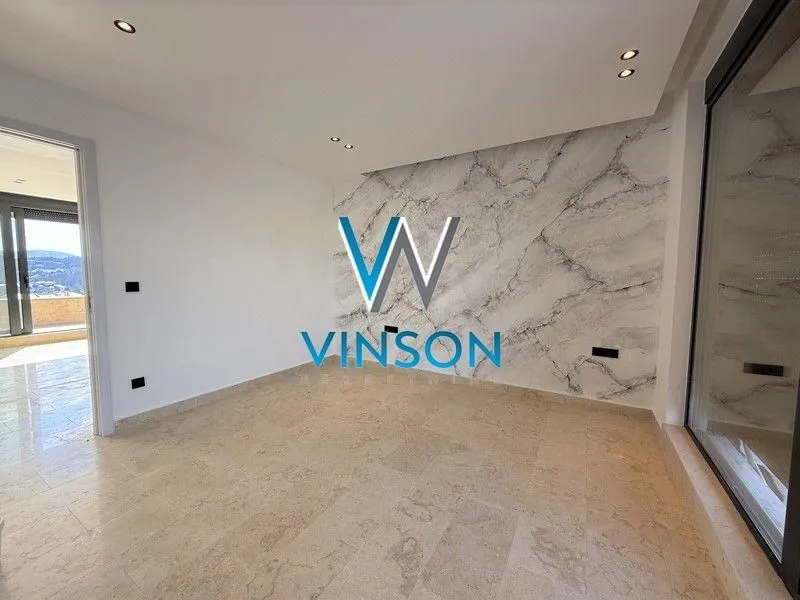 Prodaja, četvorosoban stan, 310m², Centar, Zlatibor