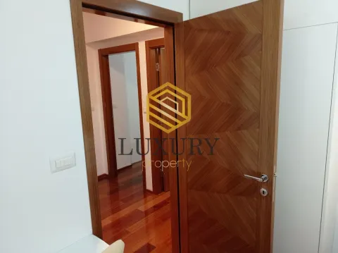 Rent, four bedroom apartment, 130m², Centar, Podgorica - image 8