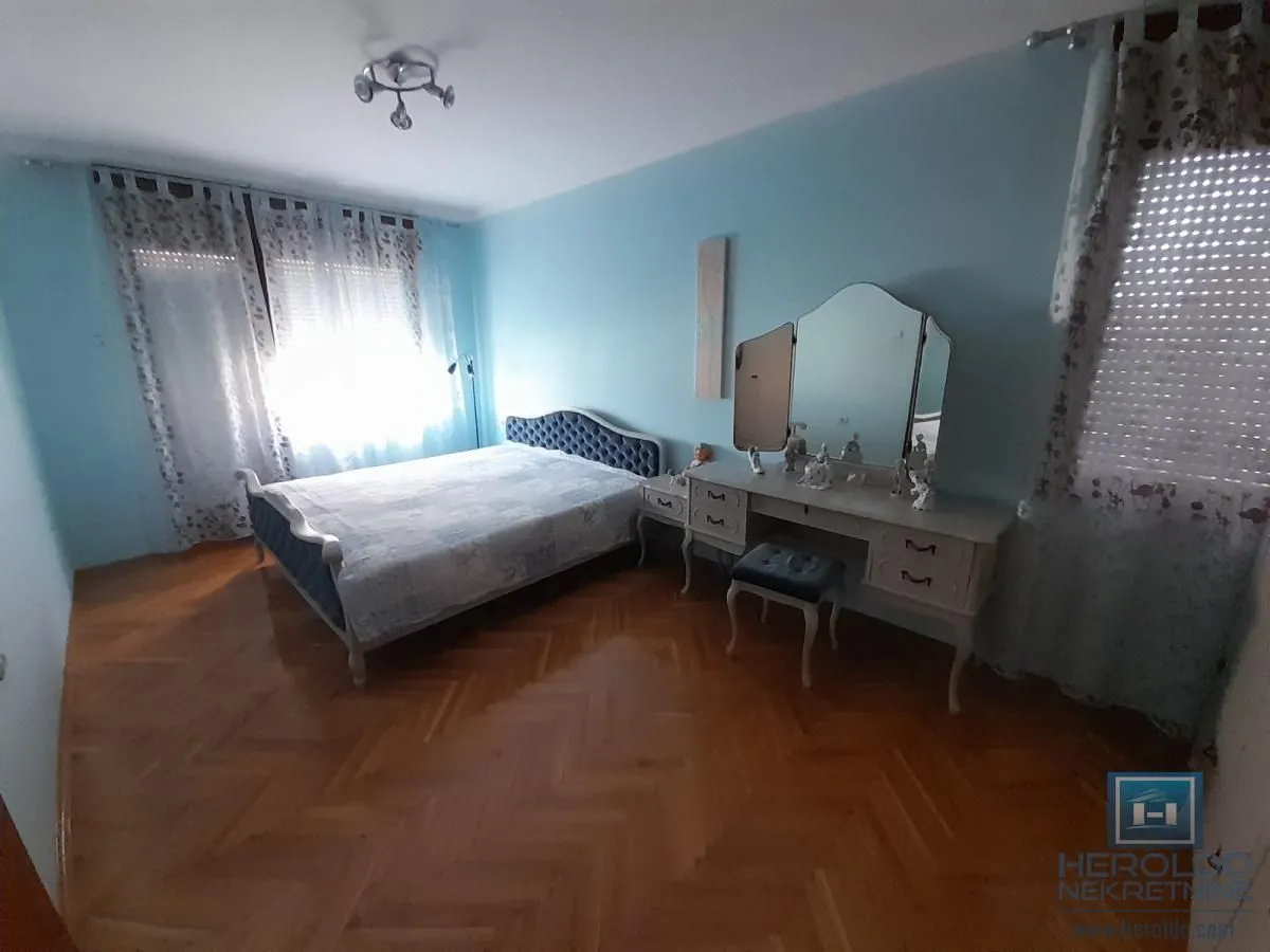 Sale, house, 180m², Centar, Ćuprija