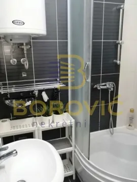Izdavanje, garsonjera, 25m², Južni Bulevar, Vračar Sve Podlokacije - image 5