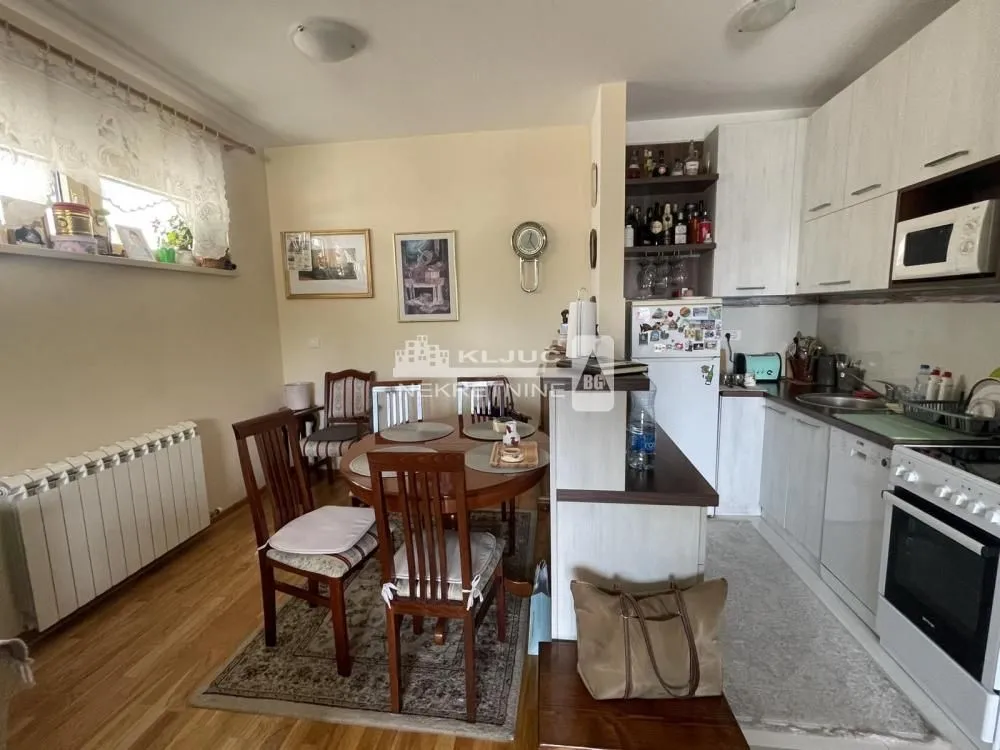 Prodaja, dvosoban stan, 64m², Savski Venac, Beograd