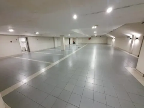 Izdavanje, trosoban stan, 148m², Savski Venac, Beograd - image 15