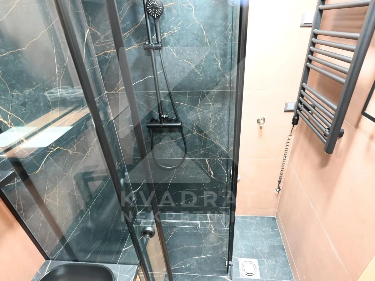 Rent, office space, 106m², Baston, Podgorica