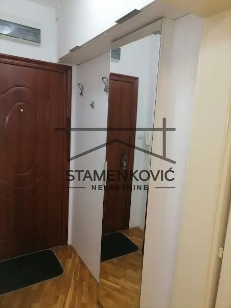 Prodaja, trosoban stan, 71m², Salajka, Novi Sad Sve Podlokacije