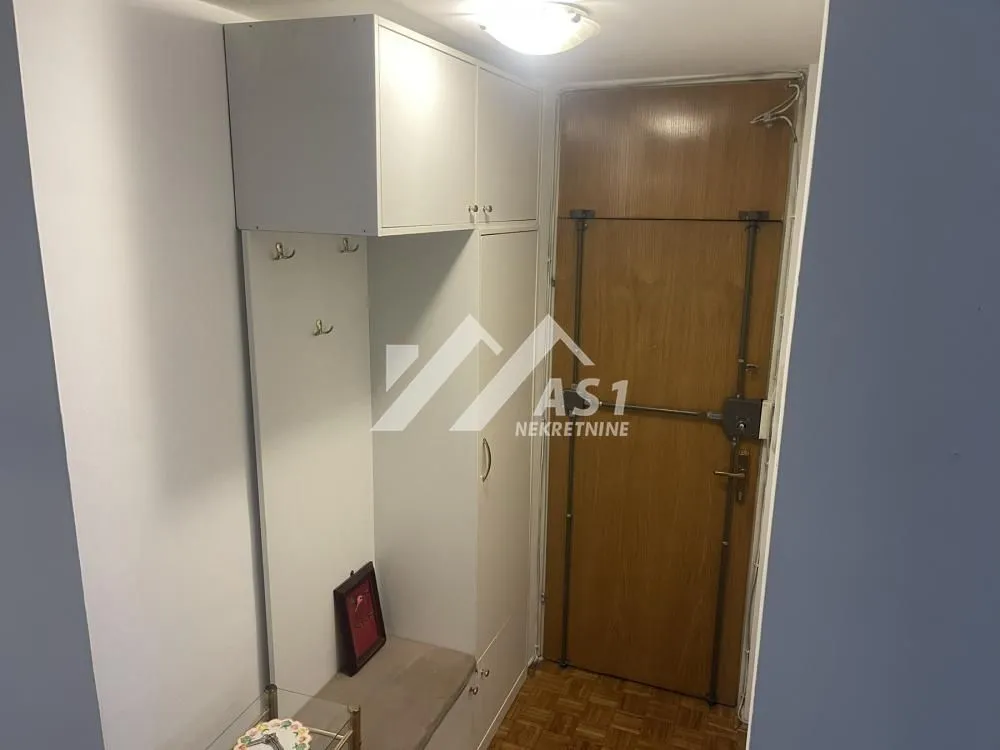 Izdavanje, dvosoban stan, 56m², Bulevar Oslobodjenja, Novi Sad Sve Podlokacije