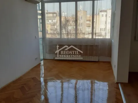 Izdavanje, trosoban stan, 78m², Stari Grad, Beograd - image 2