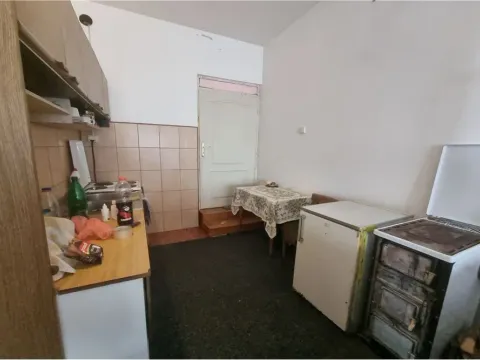 Prodaja, kuća, 345m², Niš, Srbija - image 7