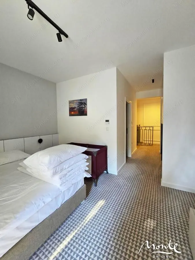 Prodaja, jednosoban stan, 74m², Budva, Crna Gora