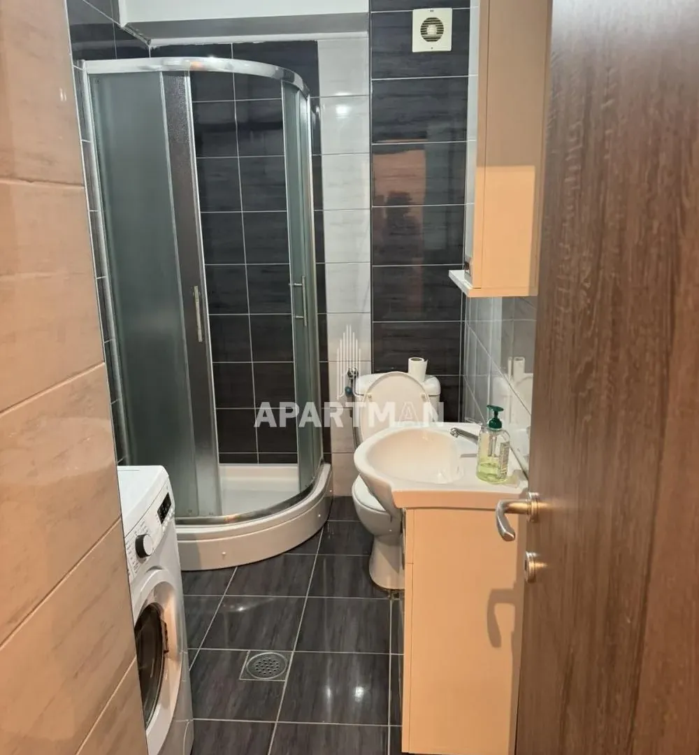 Izdavanje, stan, 24m², Palilula Sve Podlokacije, Beograd