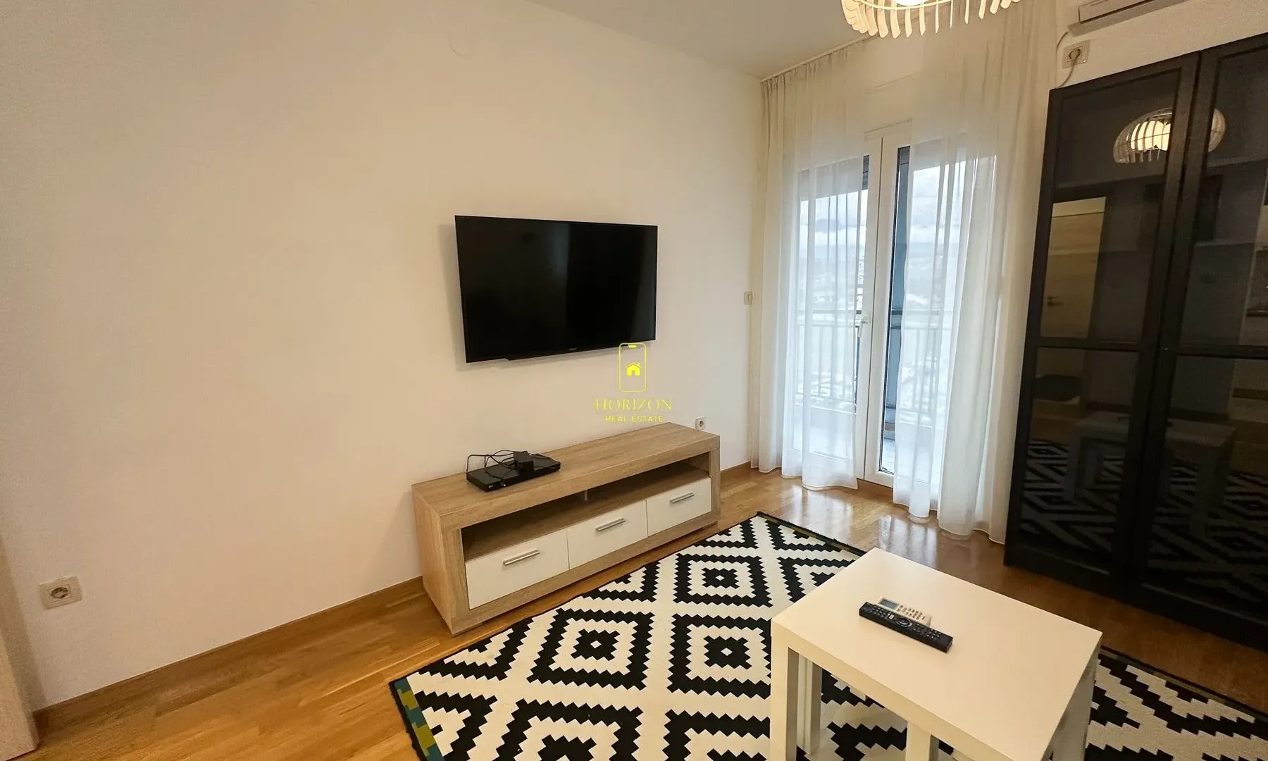 Prodaja, jednosoban stan, 43m², Stari Aerodrom, Podgorica