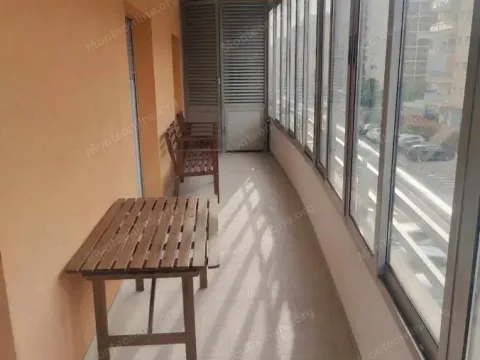 Prodaja, dvosoban stan, 75m², City Kvart, Podgorica - image 7