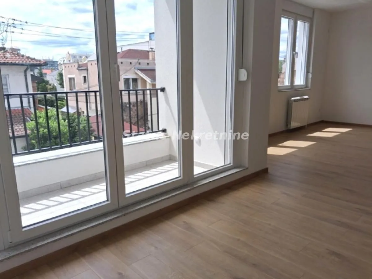 Prodaja, stan, 137m², Adamovićevo Naselje, Novi Sad Sve Podlokacije