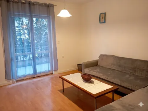 Izdavanje, dvosoban stan, 80m², Đenovići, Herceg Novi - image 3