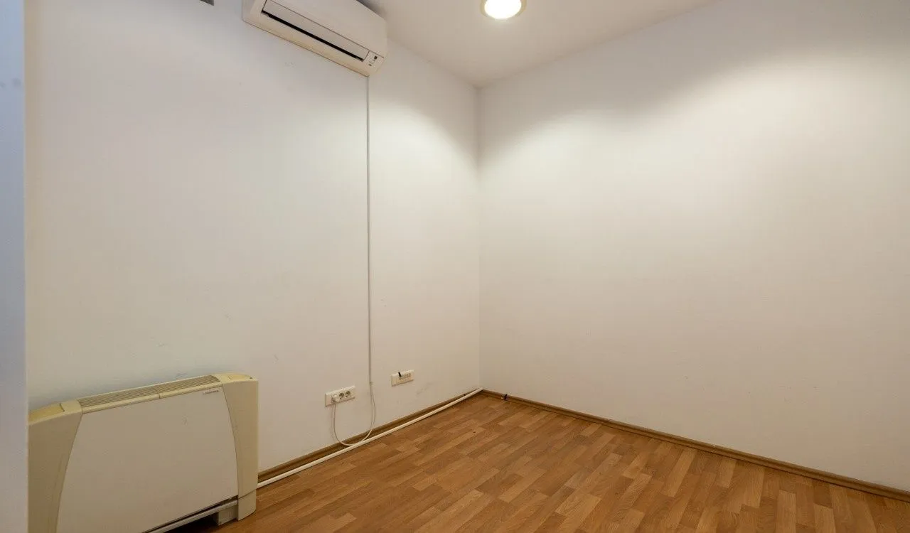 Rent, office space, 147m², Vezirov Most, Podgorica