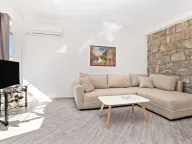 Izdavanje, kuća, 110m², Tivat, Crna Gora - image 5