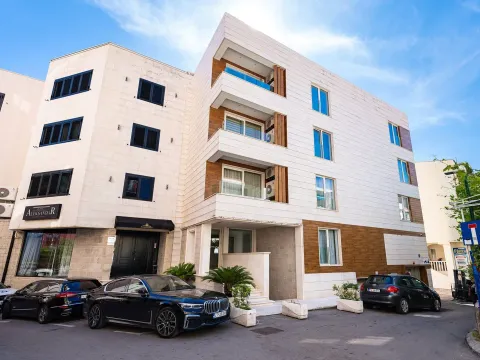 Prodaja, jednosoban stan, 85m², Rafailovići, Budva - image 1