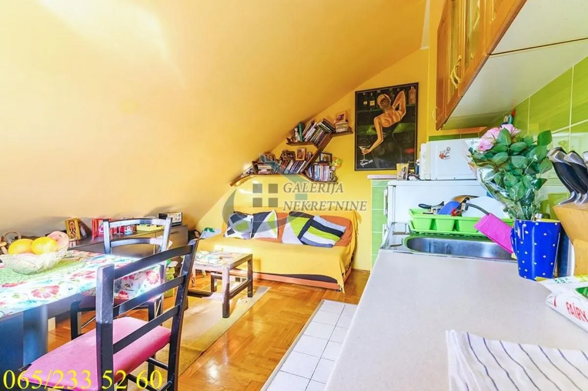 Prodaja, jednosoban stan, 31m², Kanarevo Brdo, Beograd