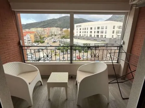 Rent, one bedroom apartment, 57m², Centar, Budva - image 6