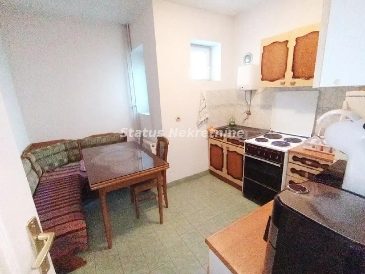 Izdavanje, dvosoban stan, 49m², Socijalno, Novi Sad Sve Podlokacije