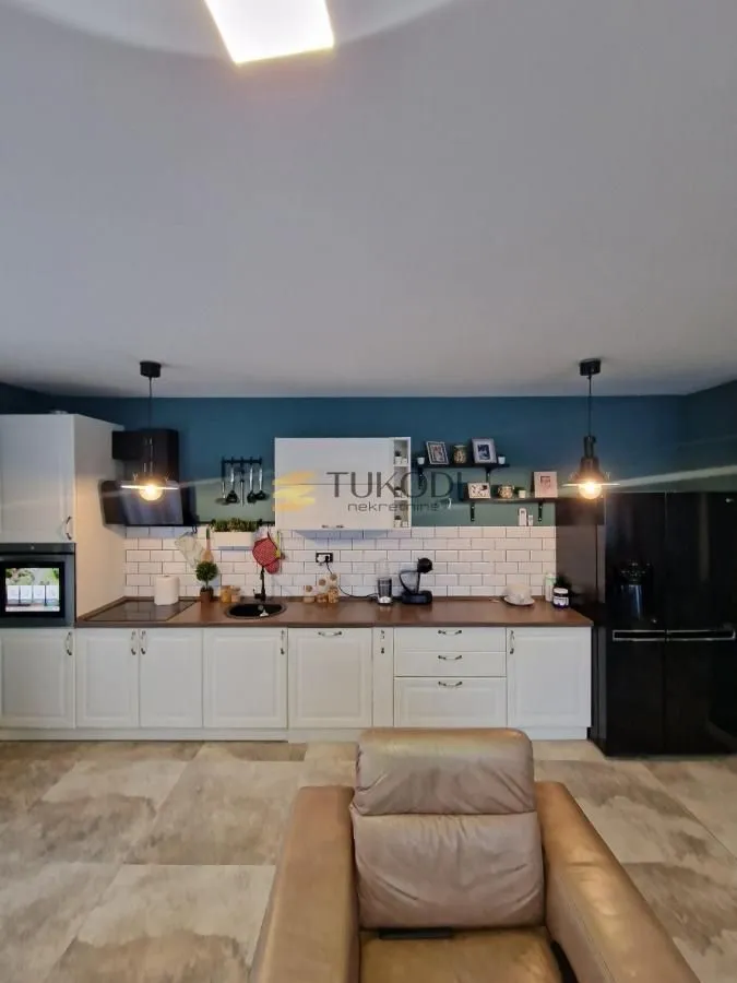 Prodaja, četvorosoban stan, 146m², Telep, Novi Sad Sve Podlokacije