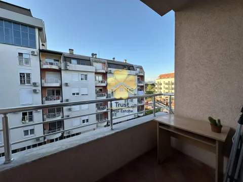 Izdavanje, dvosoban stan, 60m², Kod Big Fashion-a, Podgorica - image 7