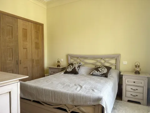 Izdavanje, četvorosoban stan, 228m², Porto Montenegro, Tivat - image 14