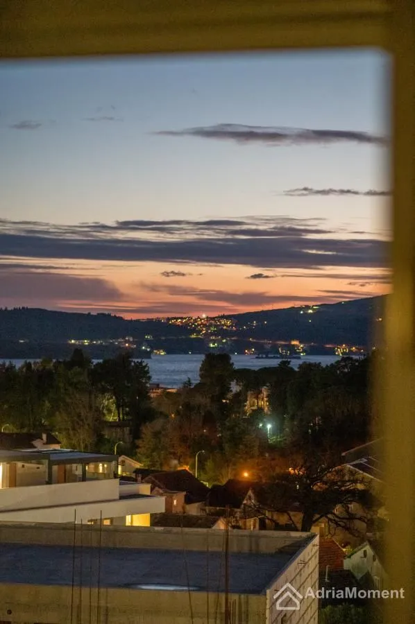 Sale, two bedroom apartment, 63m², Centar, Tivat