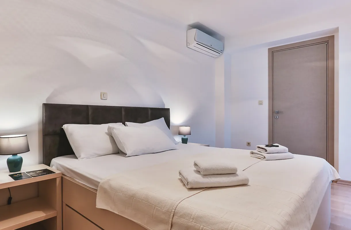 Rent, two bedroom apartment, 74m², Centar, Budva