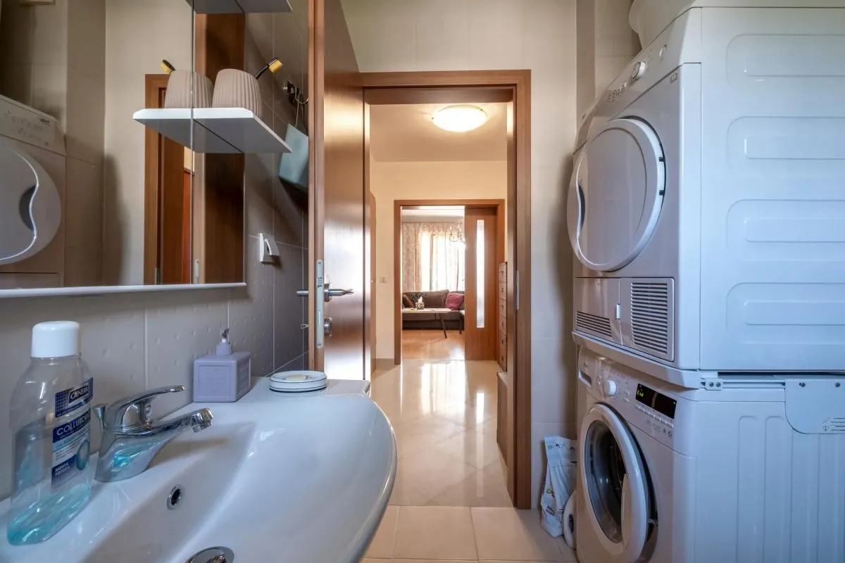 Prodaja, dvosoban stan, 76m², Budva, Crna Gora