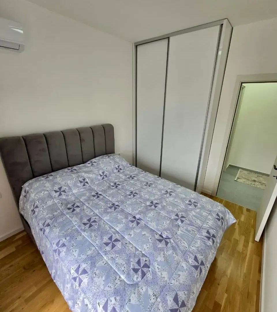 Rent, two bedroom apartment, 64m², Stari Aerodrom, Podgorica