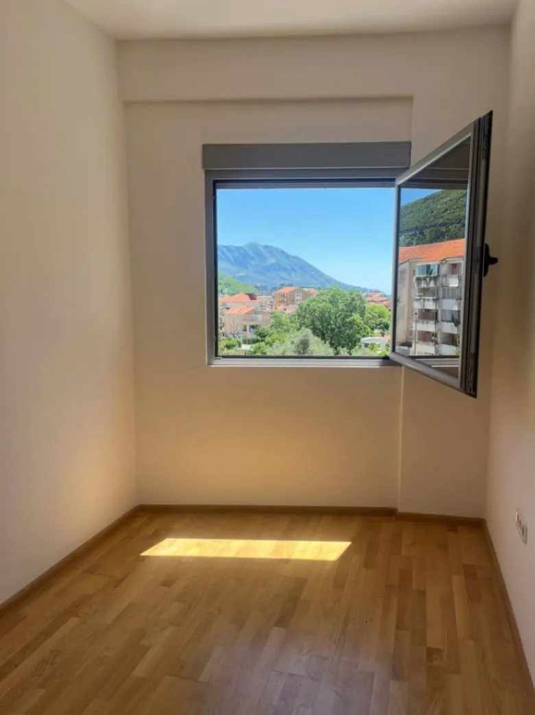 Prodaja, trosoban stan, 94m², Rozino, Budva