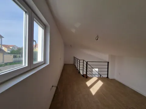 Prodaja, četvorosoban stan, 122m², Kalimanj, Tivat - image 3