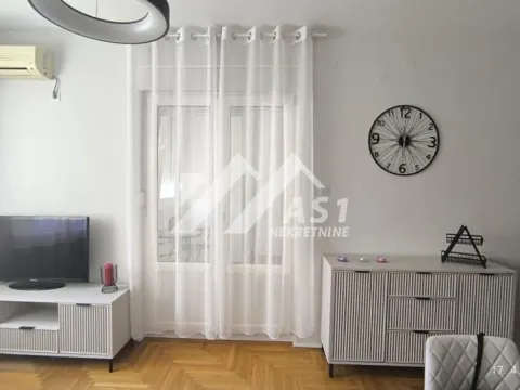 Izdavanje, dvosoban stan, 43m², Bulevar Oslobodjenja, Novi Sad Sve Podlokacije - image 2