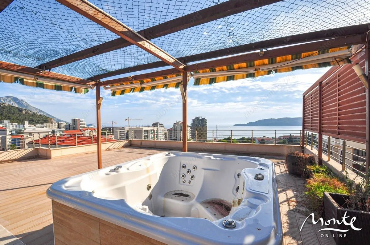 Sale, two bedroom apartment, 115m², Bečići, Budva