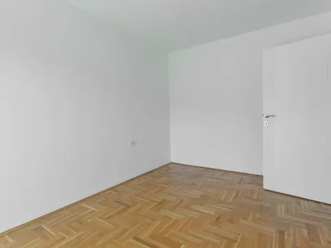 Prodaja, dvosoban stan, 73m², Danilovgrad, Crna Gora - image 4